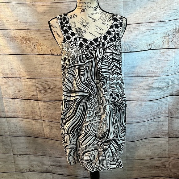 Trina Turk Casual Dress Black & White Abstract Design Cotton Silk Size Small - Picture 2 of 11
